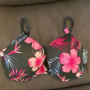 🆕 32D Victorias Secret Pink Tropical print push up bra